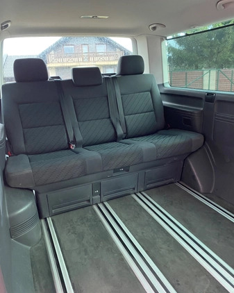 Volkswagen Multivan cena 125000 przebieg: 127500, rok produkcji 2015 z Biała małe 232